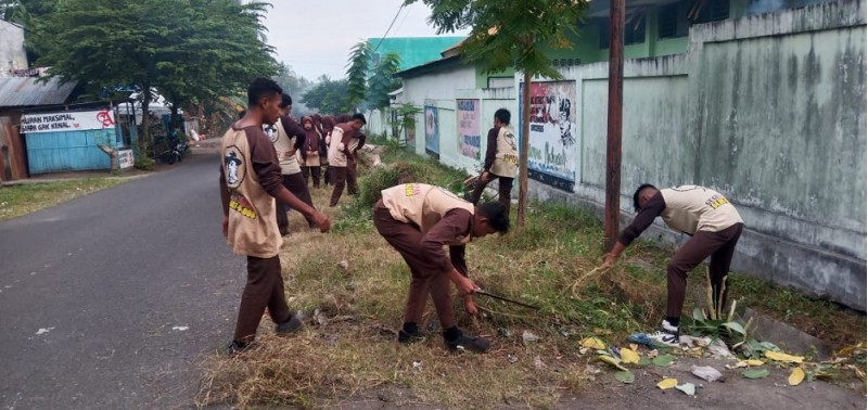 Gudep MAN Ende Laksanakan Kerja Bakti