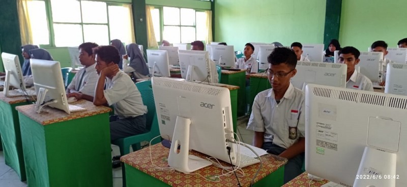 749 Siswa-Siswi MAN Ende Ikuti PAT Online