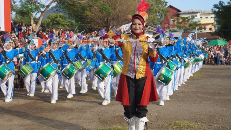 GCA MAN Ende Tampil Memukau Pada Peringatan HUT RI 79 di Lapangan Pancasila