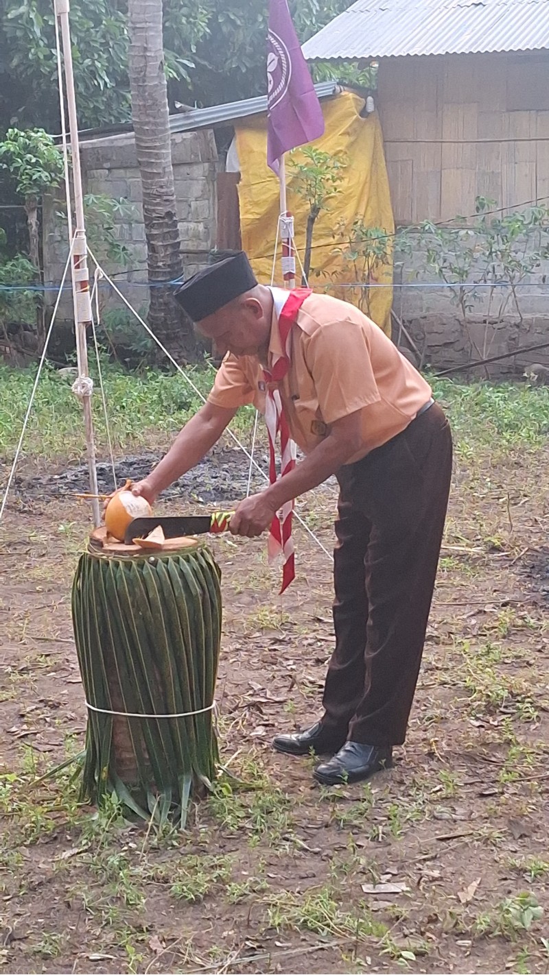 Kepala MAN Ende Buka Kegiatan Perkemahan Pengukuhan Bantara dan Laksana 